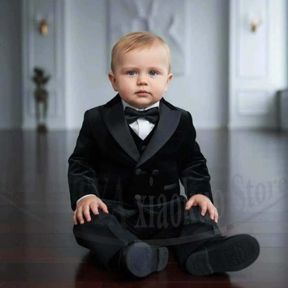 طقم بدلة مخملية للأولاد الصغار - مراجعة Baby Boy Suit Set Baptism وسعره